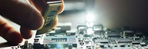 超越編程 計(jì)算機(jī)集成與信息系統(tǒng)，一個(gè)隱藏在STEM中的戰(zhàn)略樞紐